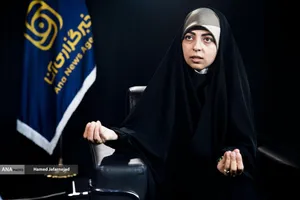 گفت و گو با الهام عابدینی خبرنگار و مجری تلویزیون