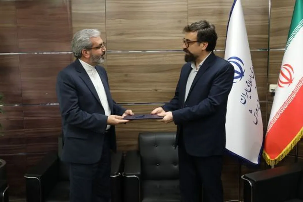 رشد فرهنگی یک جامعه در گرو حضور متخصصان ملی در حوزه‌های تصمیم‌سازی