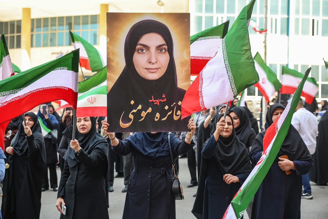 آیین استقبال از دانشجویان در دانشگاه تهران مرکزی
