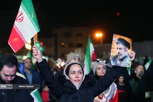 اجتماع مردمی در خونخواهی امام شهید امت - میدان انقلاب