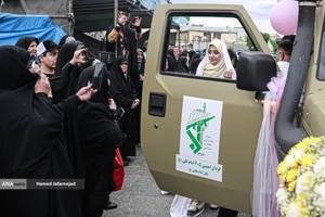 مراسم جشن عروسی زوج های جان فدا همزمان با سالروز ازدواج حضرت زهرا و حضرت علی در میدان امام حسین
