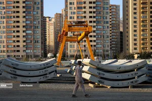 بازدید اعضای شوراهای شهر از خط10 مترو