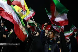 اجتماع مردمی در حمایت از رزمندگان اسلام و بیعت با رهبری و محکومیت حملات وحشیانه صهیونیستی - آمریکایی با حضور مردم انقلابی و شهیدپرور در میدان شهدا تهران