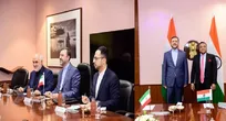 سفر غریب‌آبادی به هند