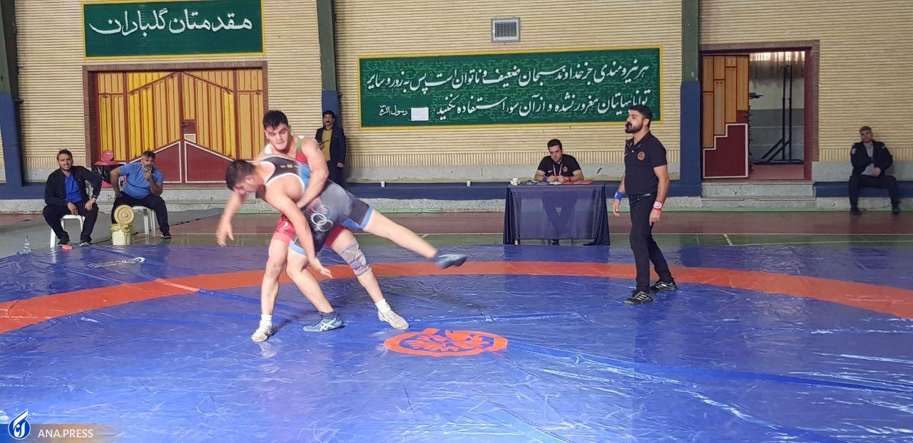 آغاز مسابقات قهرمانی کشتی دانشگاه آزاد با حضور ۱۸۵ کشتی‌گیر