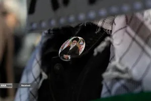 بحران جهانی - معترضان ضد جنگ پس از حملات هوایی به ایران، در آتن به سمت سفارتخانه&zwnj;های آمریکا و اسرائیل راهپیمایی کردند