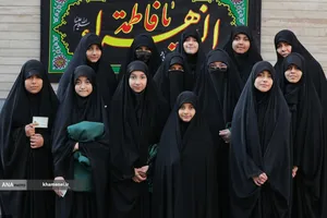 آخرین شب عزاداری شهادت حضرت زهرا(س) در حسینیه امام خمینی(ره)