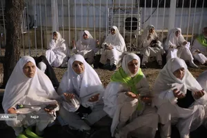 مناجات حاجیان در صحرای عرفات