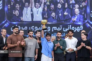 تجلیل از تیم&zwnj;های قهرمان دانشگاه آزاد اسلامی با حضور دکتر بیژن رنجبر