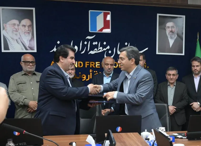 توسعه همکاری‌های بانک رفاه کارگران و شرکت تاپیکو برای جهش تولید
