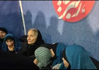 حضور فریده سپاه‌منصور در میان مردم میدان ولیعصر(عج) +فیلم