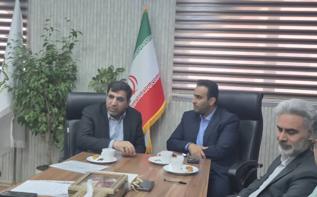 دانشگاه آزاد در آبادانی شهر صدرا نقش بسیار موثری دارد/ نقش‌آفرینی در حل مسائل شهری