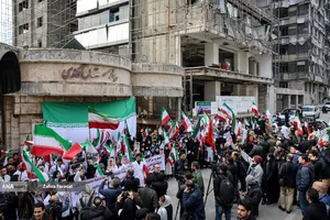 تجمع اعضای کادر درمان در محکومیت تجاوز آمریکا و رژیم صهیونیستی