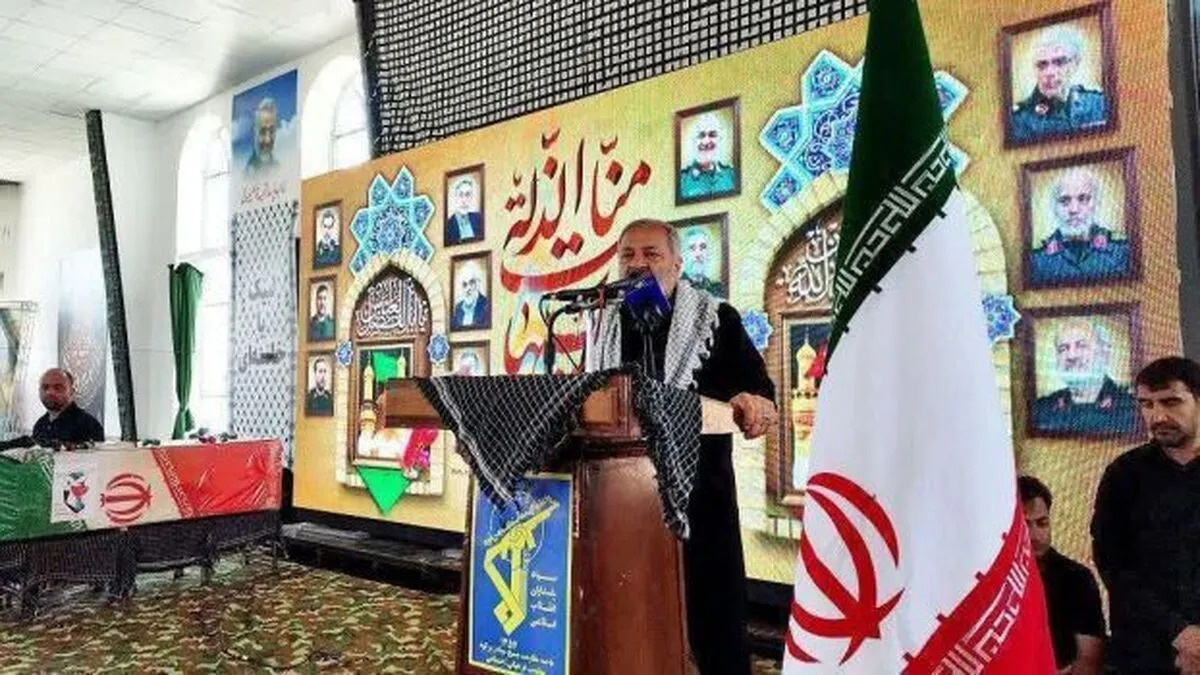 ملت ایران در تقابل جبهه حق و باطل ایستاده و از شهادت نمی‌هراسد