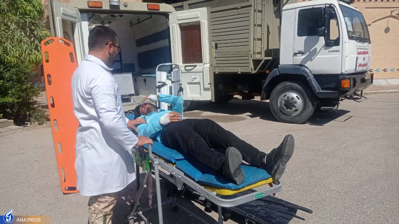 نمایش توانمندی‌ و تجهیزات ارتش در دانشگاه آزاد دزفول