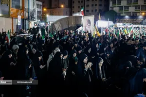 اقامه نماز استغاثه به امام زمان زمان(عج) - میدان ولیعصر (عج)
