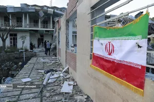 بازدید دکتر بیژن رنجبر رئیس دانشگاه آزاد اسلامی، پس از حمله هوایی آمریکا و رژیم صهیونیستی به سفارت سابق آمریکا(لانه جاسوسی) 