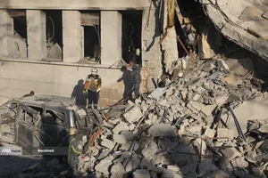 در روزهای اخیر، منطقه جنوب سوریه بار دیگر صحنه یکی از شدیدترین درگیری&zwnj;ها بود، رژیم اشغالگر صهیونیستی نیز با ادعای &laquo;حمایت از اقلیت دروزی&raquo; بیش از 160 حمله هوایی تنها طی 24 ساعت به سوریه انجام داد. رژیم صهیونیستی در این حملات  مواضع حساسی همچون ستادکل ارتش، اطراف کاخ ریاست&zwnj;جمهوری، وزارت دفاع و کاروان&zwnj;های نظامی را در دمشق، سویدا و درعا هدف قرار داد.