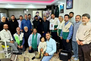 دیدار خادمیاران و یاوران رضوی با خانواده شهید میلاد نماینده