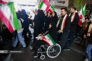  اجتماع مردمی در خونخواهی امام شهید امت - خیابان پیروزی چهارراه کوکاکولا