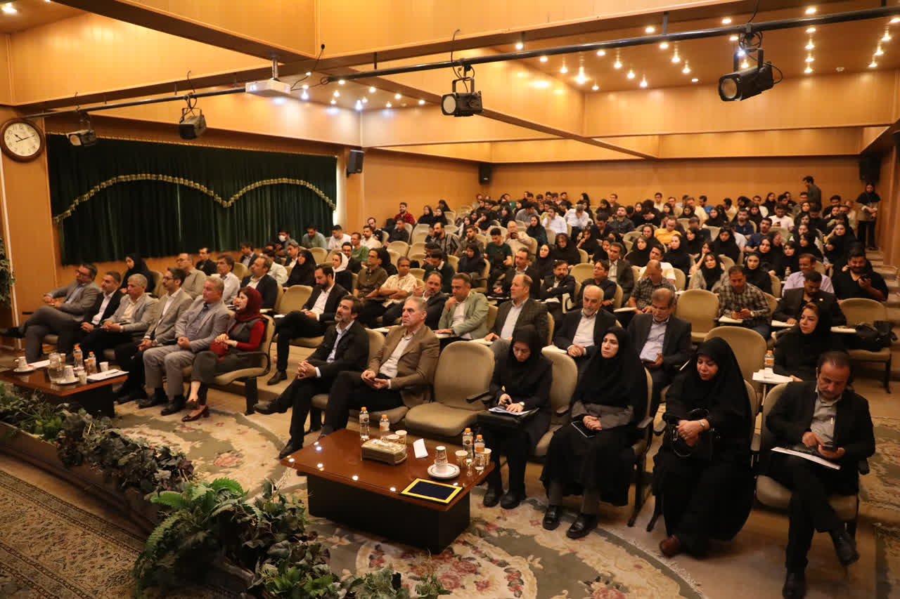 کلانتری: هوشمندسازی و پیوند دانشگاه و صنعت، الزامات رقابت‌پذیری صنایع در آینده است