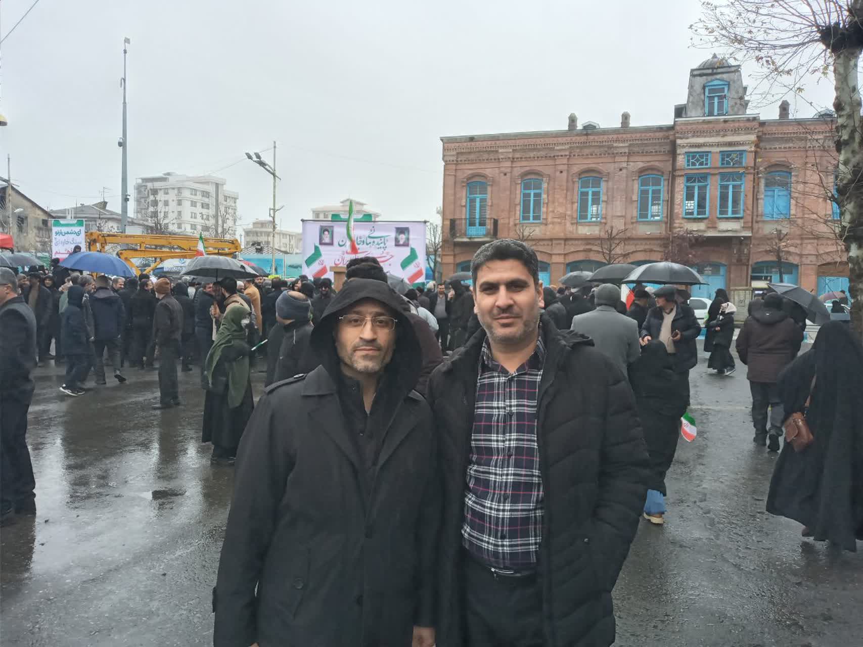 حضور پرشور دانشگاهیان آزاد اسلامی در راهپیمایی 22 بهمن؛ تجلی وفاداری به انقلاب