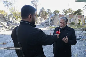 بازدید دکتر بیژن رنجبر رئیس دانشگاه آزاد اسلامی، پس از حمله هوایی آمریکا و رژیم صهیونیستی به سفارت سابق آمریکا(لانه جاسوسی) 