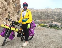 دختران باد به یاد نیمای جنوب در مسیر ۱۹ هزار متری/ قرار ما کنار ساحل آرام با علاقه‌مندان به شعر و ادب