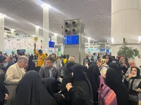 پرواز دل‌ها از «ترمینال سلام» تا مدینه‌النبی؛ روایت لحظه‌های اشک و دعا در سفر دانشجویان به مدینه