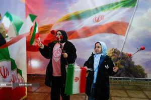 نورافشانی شب ۲۲ بهمن در تهران