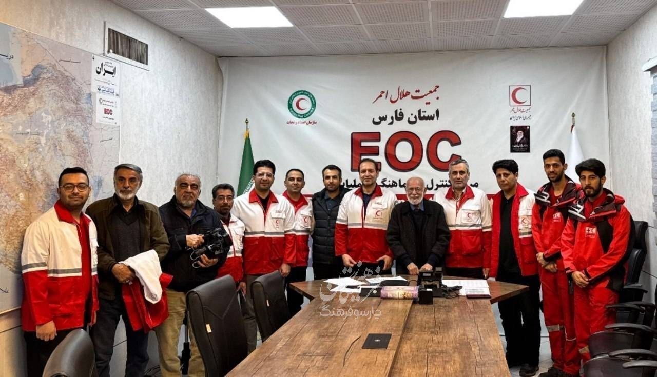 خدا قوت «مهدی فقیه» به تلاشگران هلال‌احمر استان فارس+ عکس