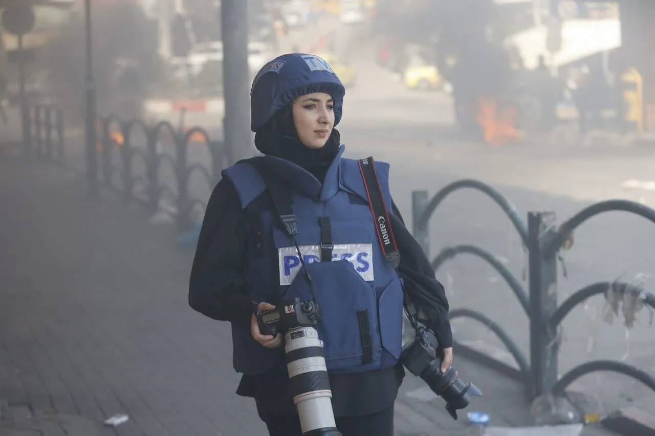 خبرنگار 