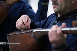 اجرای موسیقی آذری در میدان هفت تیر تهران