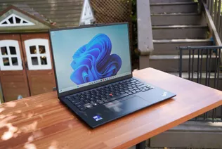 لنوو ThinkPad X۱ کربن نسل ۱۴ با حفظ طراحی کلاسیک خود سبک‌تر شده است