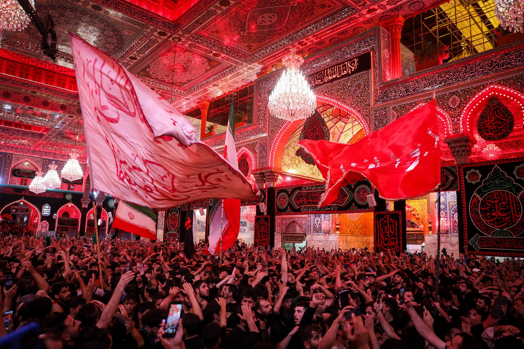 عزاداری شب اربعین حسینی در کربلای معلی