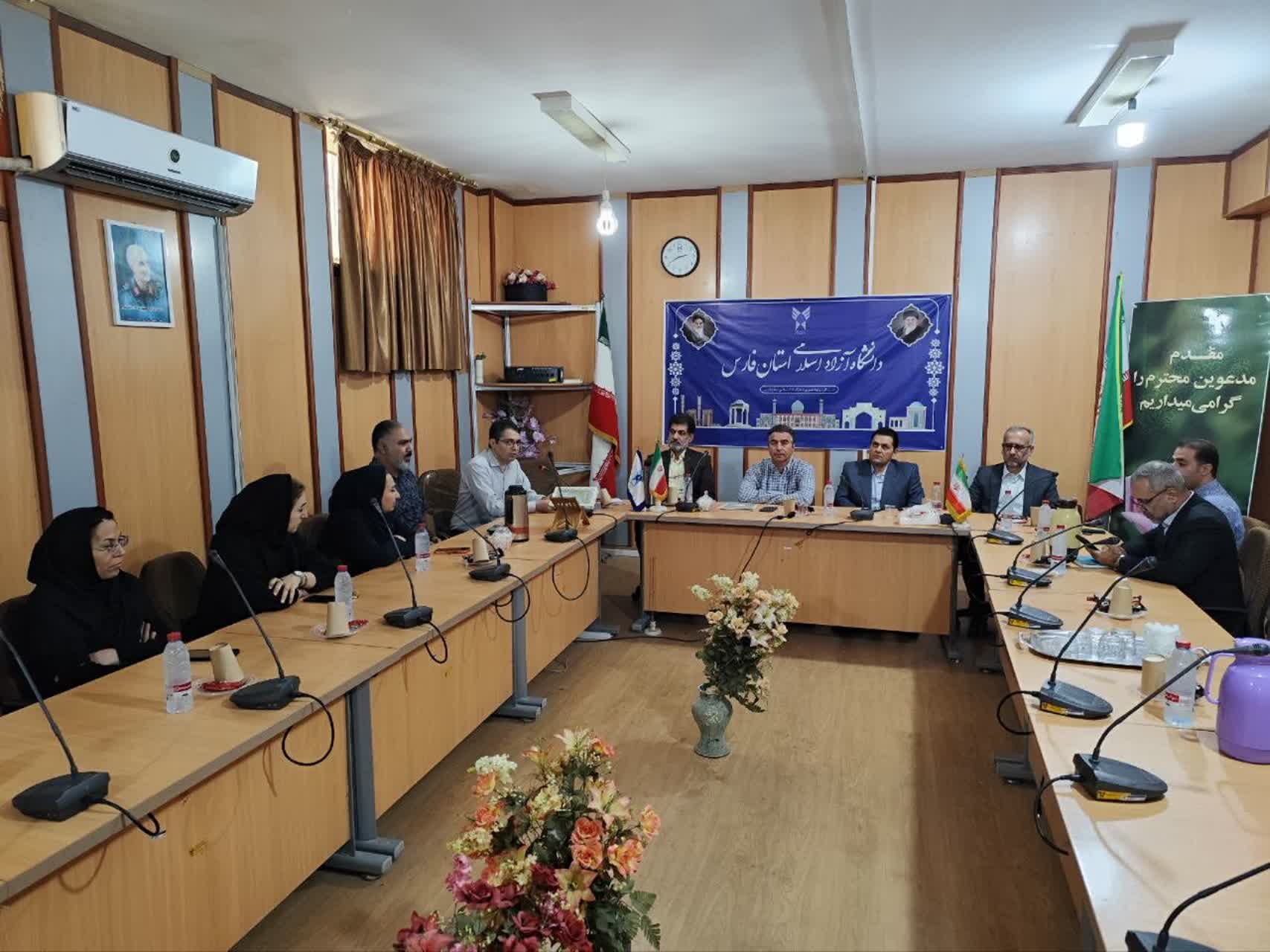 آموزش خالص دیگر جوابگو نیست و باید دانشجوی ماهر تربیت کنیم آموزش خالص دیگر جوابگو نیست و باید دانشجوی ماهر تربیت کنیم
