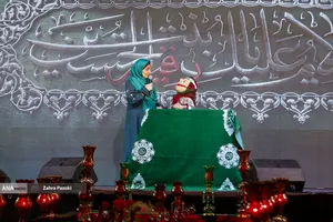سفره نذری حضرت رقیه(س) در میدان امام حسین(ع)