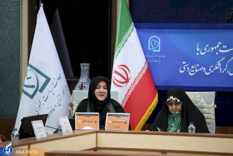توجه به بیانات مقام معظم رهبری کلید گشایش در‌های بسته صنایع‌دستی است