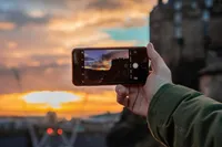 وقتی گذشته همیشه در دسترس است، چه چیزی از دست می‌رود؟