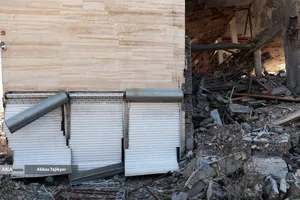 بازدید وزیر علوم از پژوهشگاه هوافضا در تهران