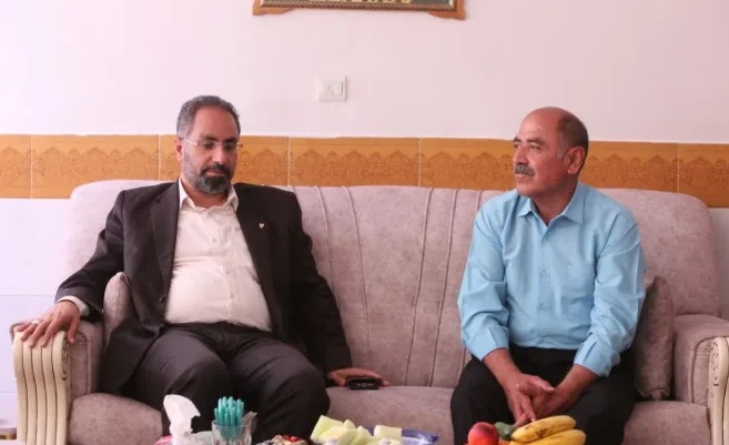 رئیس دانشگاه آزاد قزوین به دیدار آزاده و جانباز دوران دفاع مقدس رفت