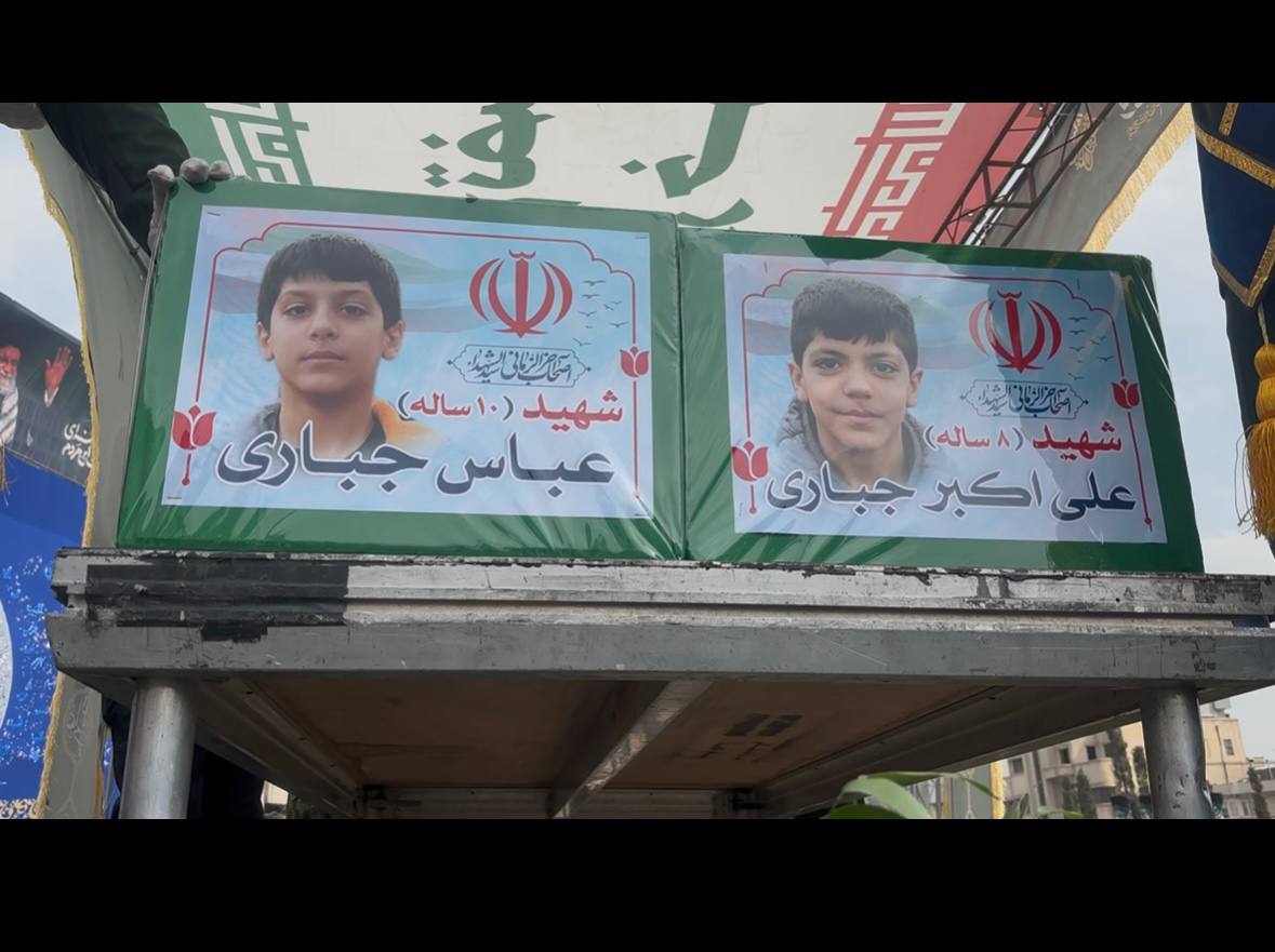 مردم از ساعاتی قبل از تشییع پیکر شهدای فرمانده‌ به خیابان‌ها آمدند