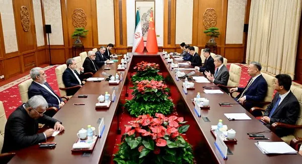 عراقچی و وانگ ئی