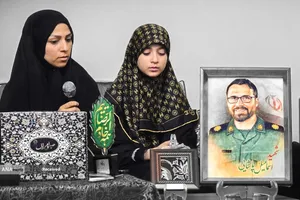 دیدار خادمیاران و یاوران رضوی با خانواده شهید اسماعیل پاشایی