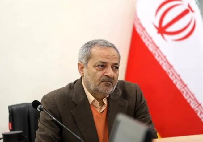 علیرضا کاظمی
وزیر آموزش و پرورش
حاشیه جلسه هیأت دولت
هیأت دولت