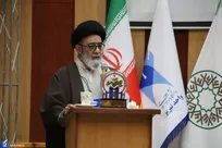 شهریار علاوه بر طی قله‌های وحدت عرفان را با شعر پیوند زد