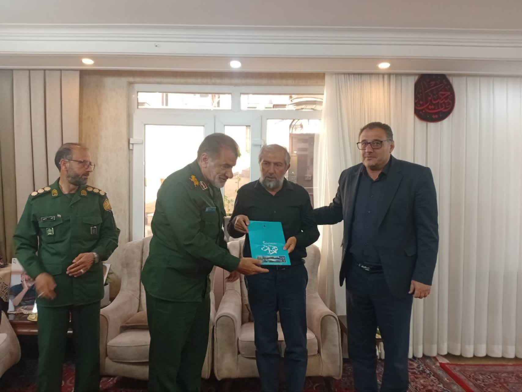 ایثار و شهادت مهمترین سرمایه معنوی کشور است ایثار و شهادت مهمترین سرمایه معنوی کشور است