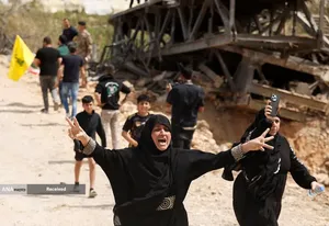 بازگشت مردم مقاوم به جنوب لبنان بعد از اعلام آتش بس 10 روزه