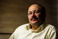 بیژن عبدالکریمی: زخم‌های جامعه باید درمان شود/ لزوم تشکیل «اتاق جنگ فرهنگی»