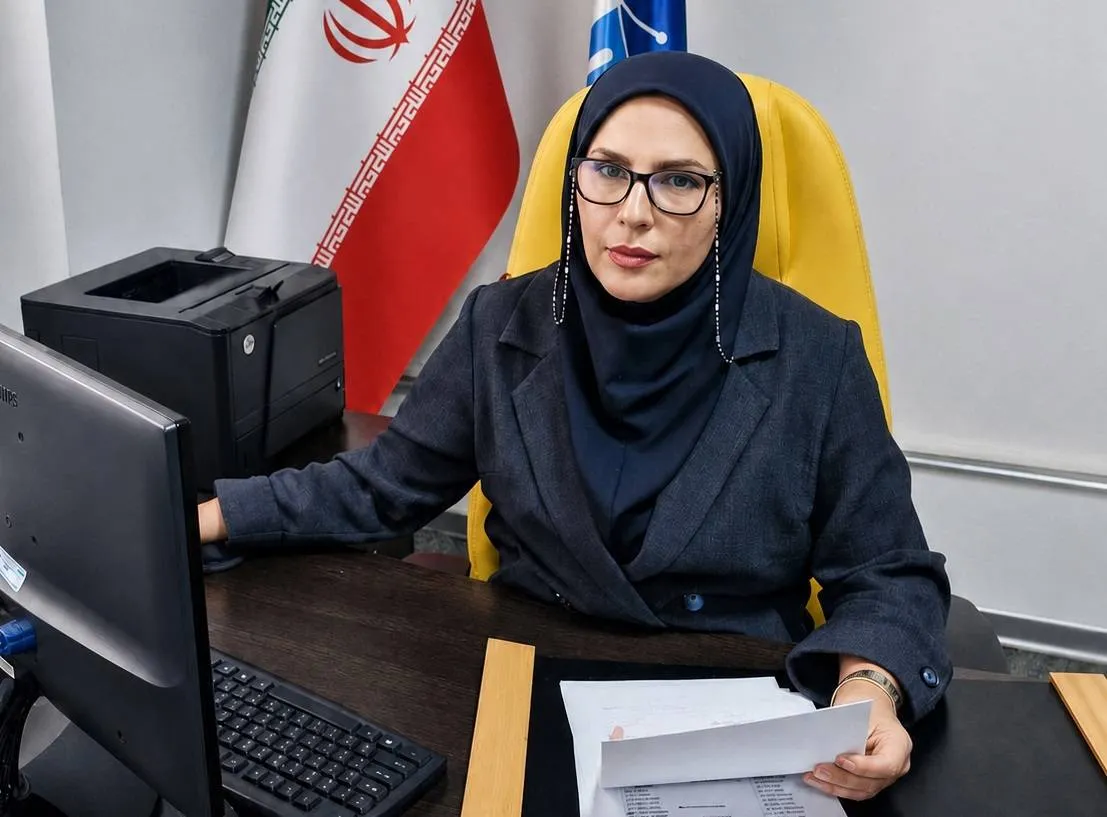 نشریه علمی 
دنیا احدیان پور